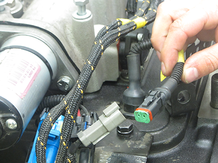 _Graphics/Web/TRSM0940_Main Shaft Speed Sensor Removal Step 1.png